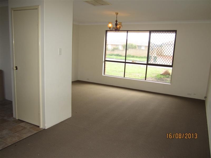 27 Littlemore Way, Eden Hill WA 6054