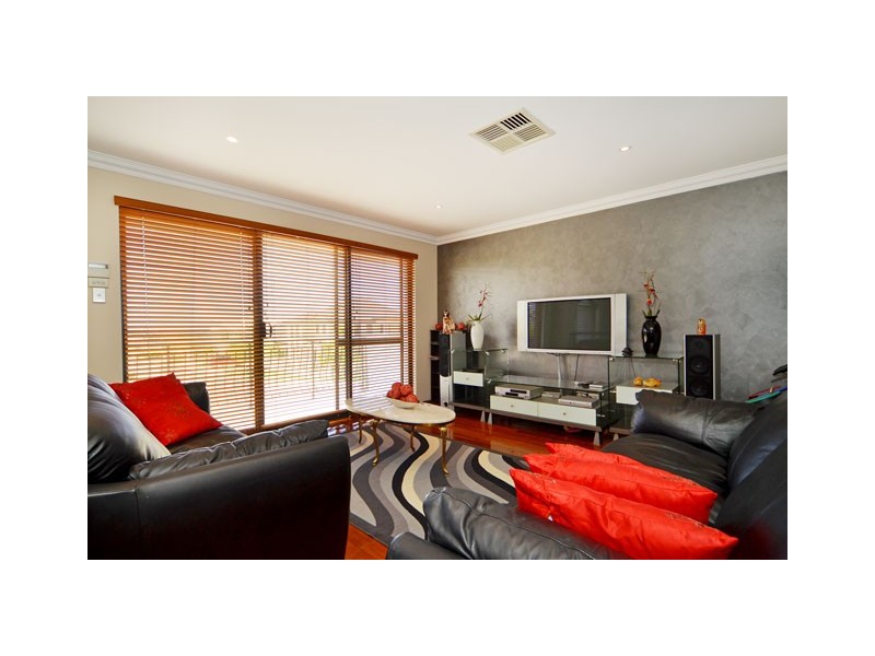 29 Cherrywood Avenue, Dianella WA 6059