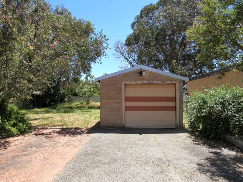 8 Hardaker Street, Eden Hill WA 6054