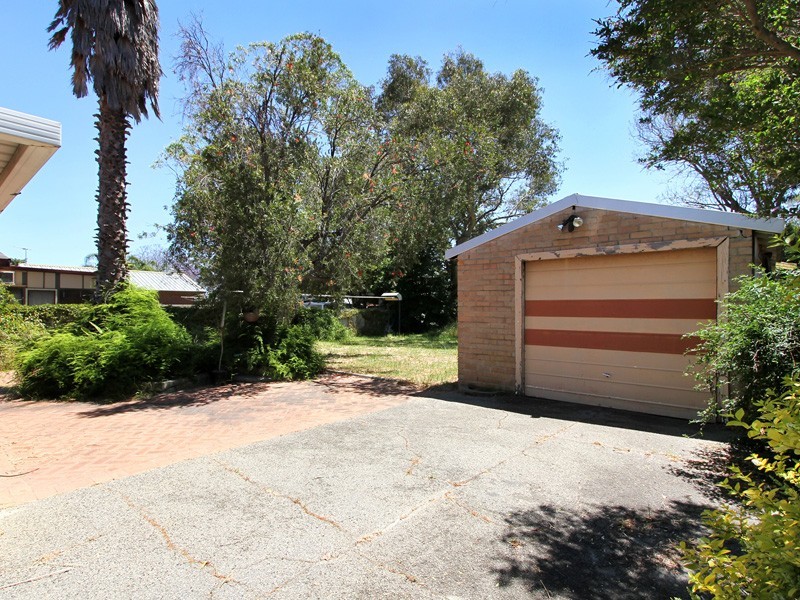 8 Hardaker Street, Eden Hill WA 6054