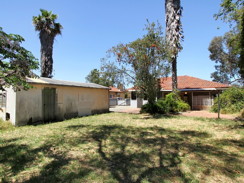 8 Hardaker Street, Eden Hill WA 6054