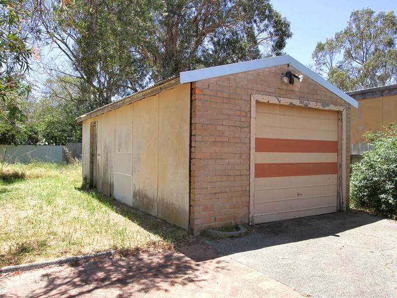 8 Hardaker Street, Eden Hill WA 6054