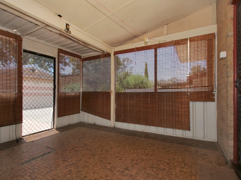 8 Hardaker Street, Eden Hill WA 6054