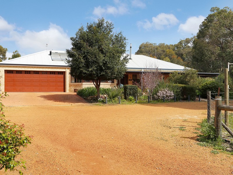 9 Santa Gertrudis Drive, Lower Chittering WA 6084