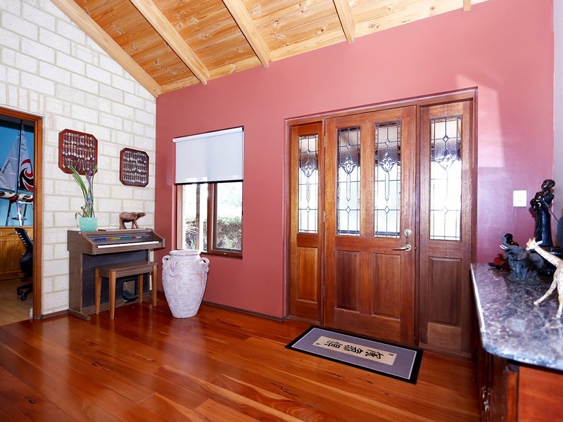 9 Santa Gertrudis Drive, Lower Chittering WA 6084