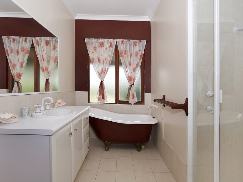 9 Santa Gertrudis Drive, Lower Chittering WA 6084