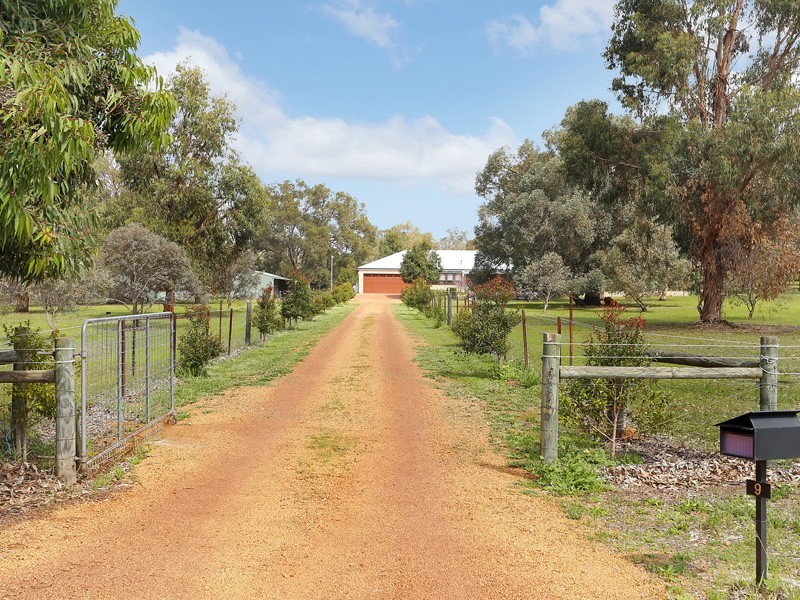 9 Santa Gertrudis Drive, Lower Chittering WA 6084