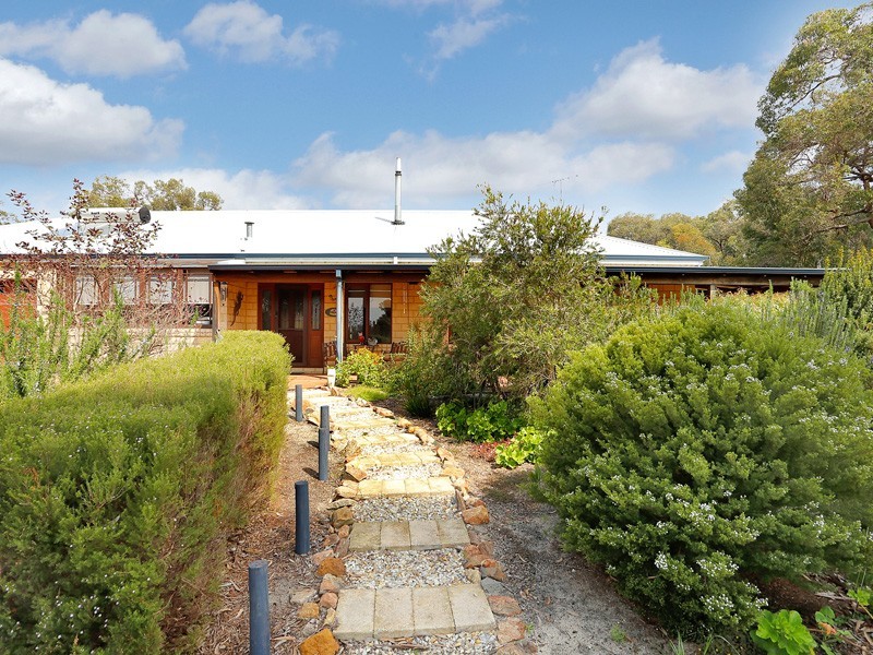 9 Santa Gertrudis Drive, Lower Chittering WA 6084