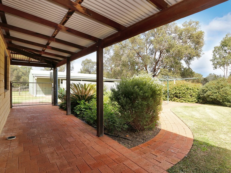 9 Santa Gertrudis Drive, Lower Chittering WA 6084