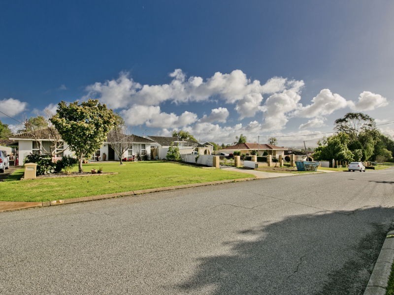 5 Wanndina Avenue, Dianella WA 6059