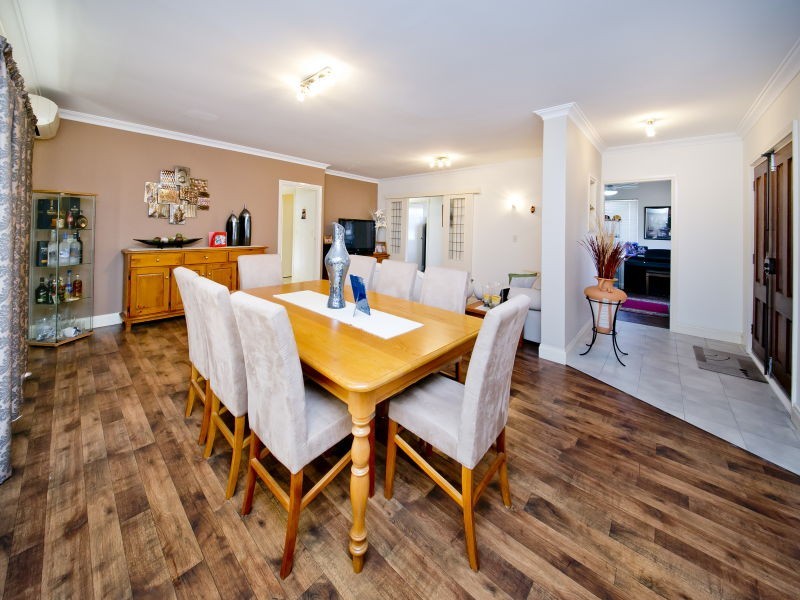 8 Cradle Close, Alexander Heights WA 6064