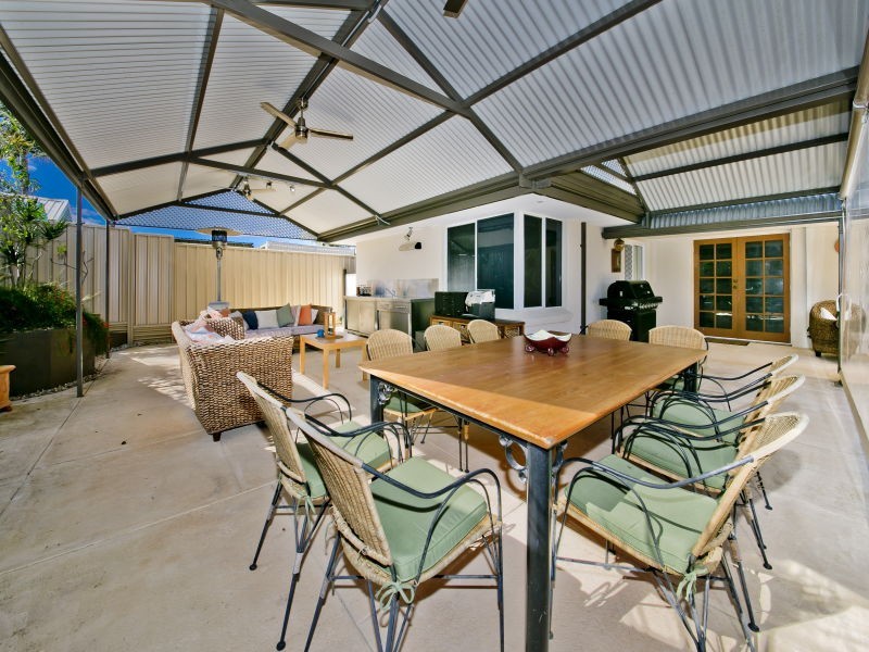 8 Cradle Close, Alexander Heights WA 6064