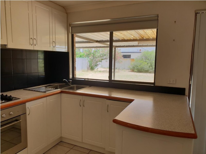 27 Avignon Way, Beechboro WA 6063