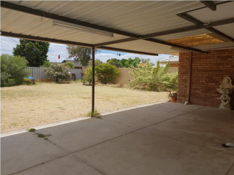 27 Avignon Way, Beechboro WA 6063