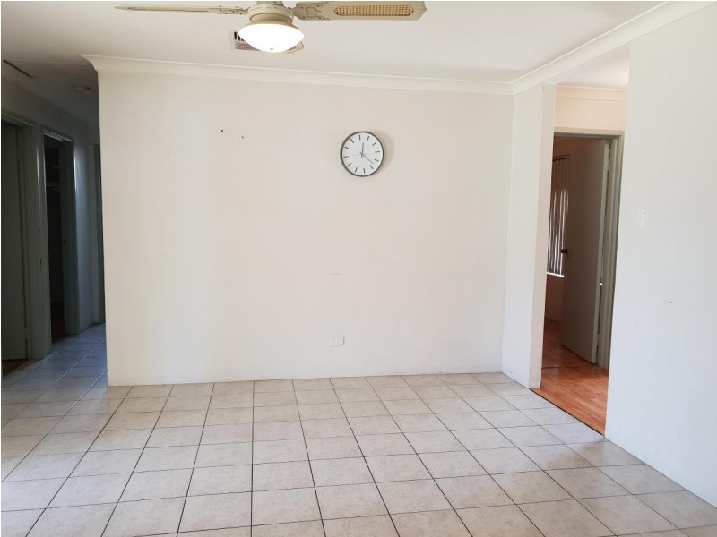 27 Avignon Way, Beechboro WA 6063