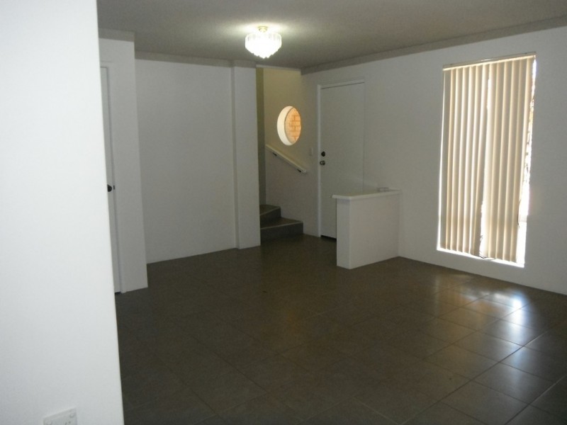 3/310 Grand Promenade, Dianella WA 6059