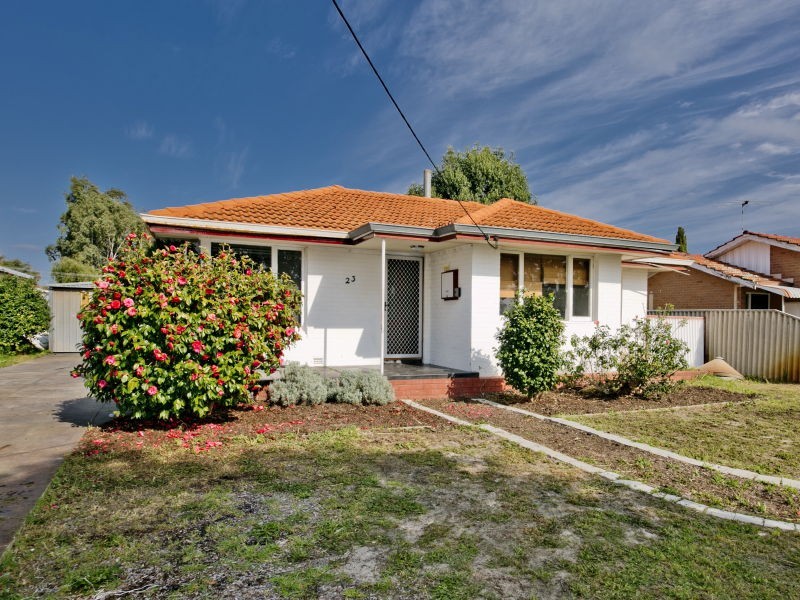 23 Tresidder Road, Lockridge WA 6054