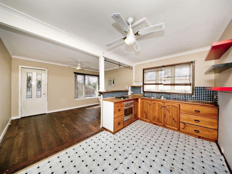 23 Tresidder Road, Lockridge WA 6054