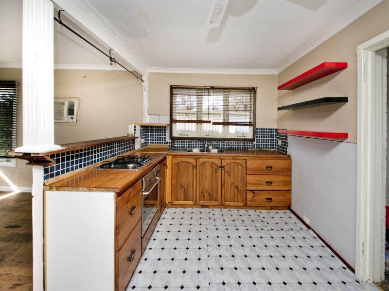 23 Tresidder Road, Lockridge WA 6054