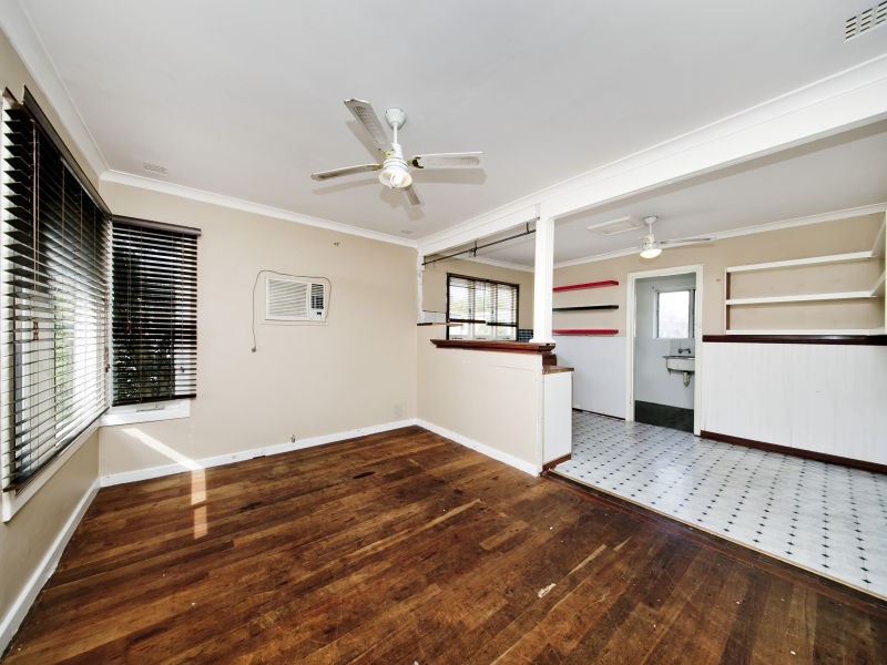 23 Tresidder Road, Lockridge WA 6054