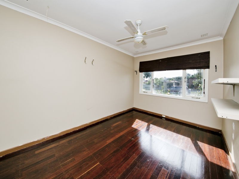 23 Tresidder Road, Lockridge WA 6054