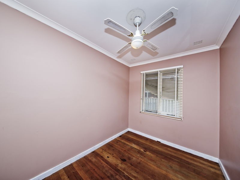 23 Tresidder Road, Lockridge WA 6054