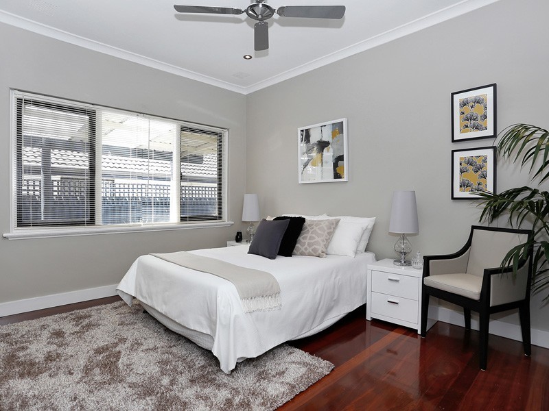 10 Dudley Street, Rivervale WA 6103