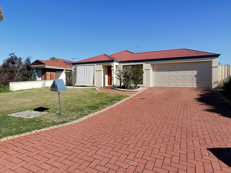 15 Coomer Elbow, South Guildford WA 6055