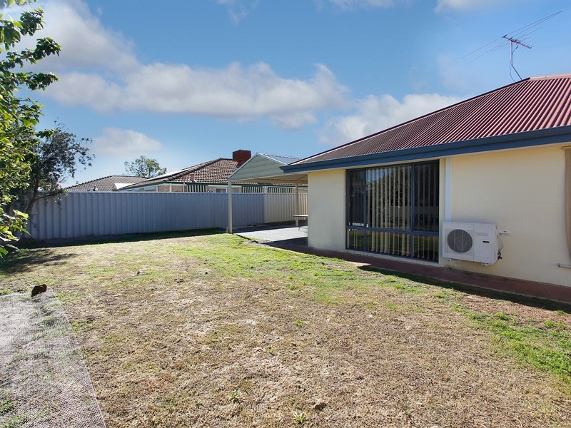 15 Coomer Elbow, South Guildford WA 6055