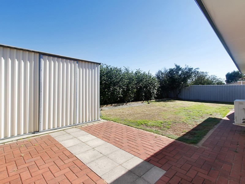 15 Coomer Elbow, South Guildford WA 6055