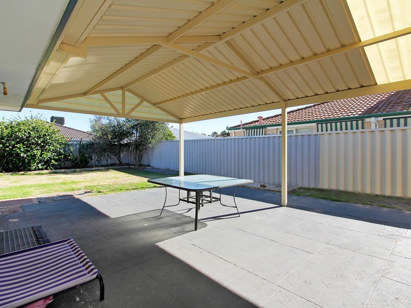 15 Coomer Elbow, South Guildford WA 6055
