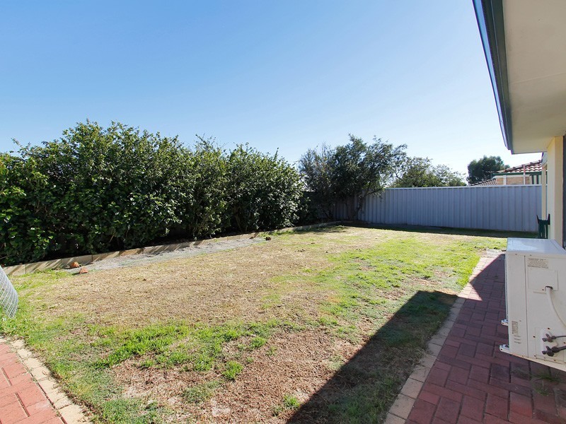 15 Coomer Elbow, South Guildford WA 6055