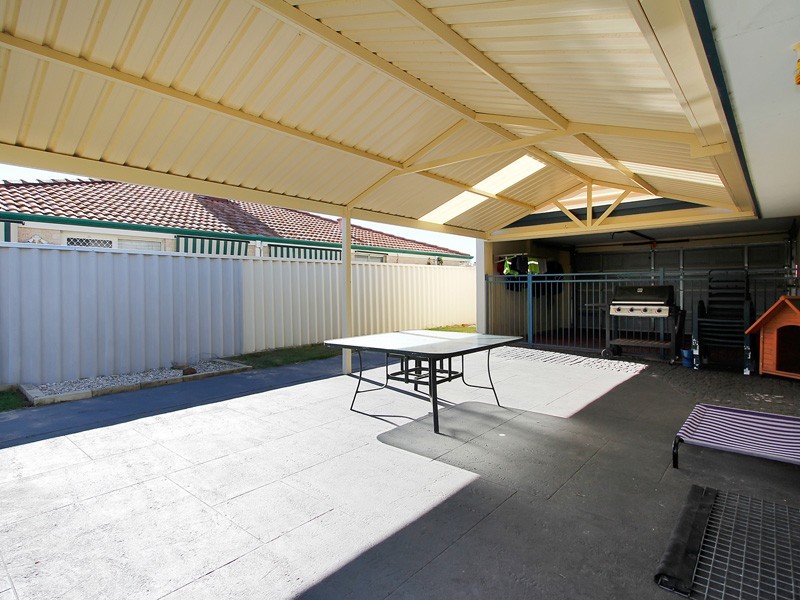 15 Coomer Elbow, South Guildford WA 6055