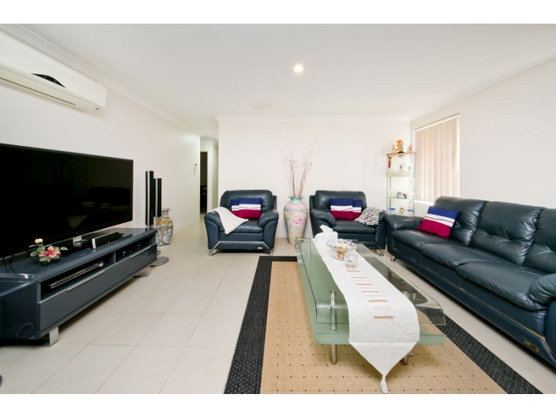 33 Salmar Way, Westminster WA 6061