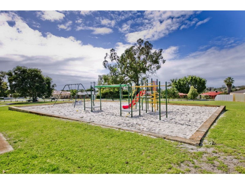 33 Salmar Way, Westminster WA 6061