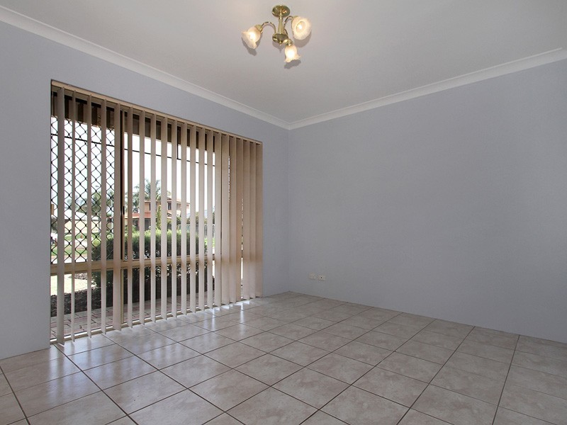 1/19 Roseheath Boulevard, Kiara WA 6054