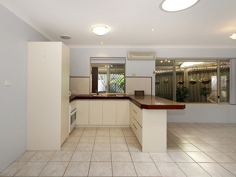 1/19 Roseheath Boulevard, Kiara WA 6054