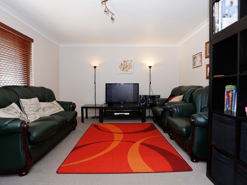 92 Maguire Avenue, Beechboro WA 6063