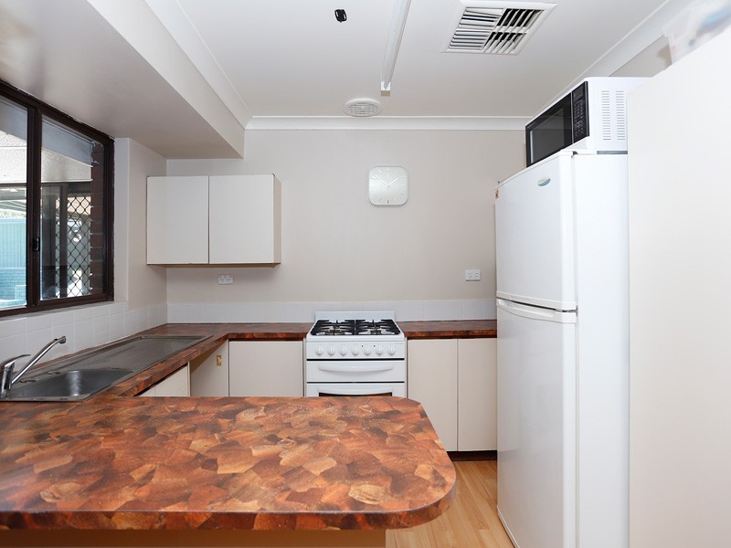 92 Maguire Avenue, Beechboro WA 6063