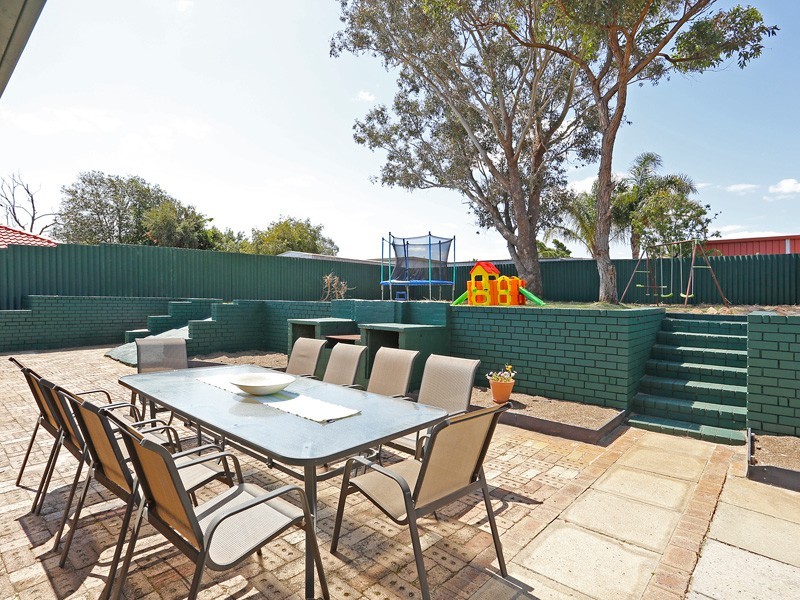 92 Maguire Avenue, Beechboro WA 6063