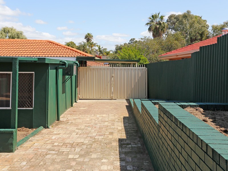 92 Maguire Avenue, Beechboro WA 6063