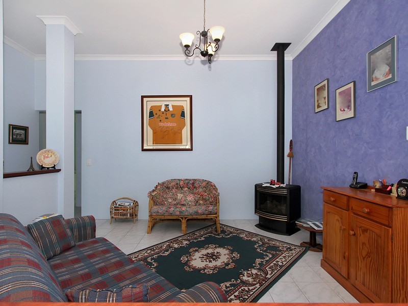 18 Walsh Avenue, Redcliffe WA 6104