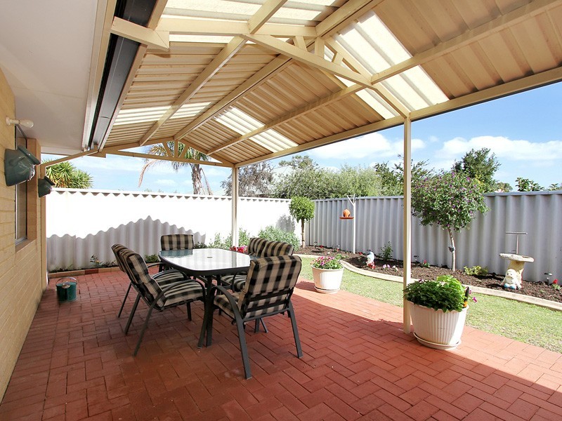 18 Walsh Avenue, Redcliffe WA 6104