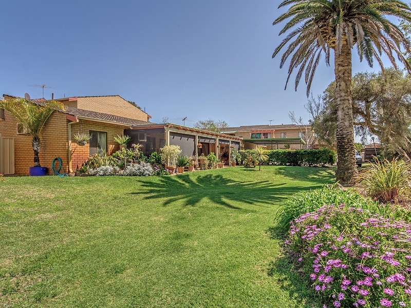 27/50 Pollard Street, Glendalough WA 6016