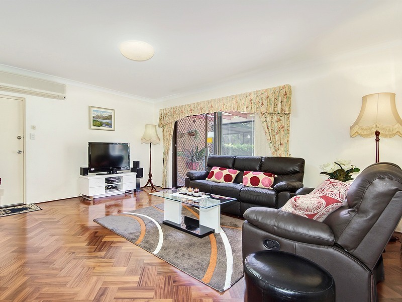 27/50 Pollard Street, Glendalough WA 6016