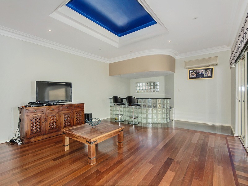 54 Belleview Crescent, Dianella WA 6059