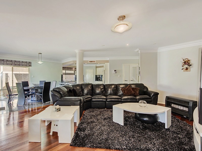 54 Belleview Crescent, Dianella WA 6059