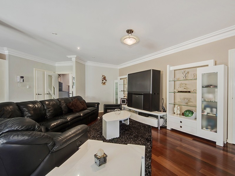 54 Belleview Crescent, Dianella WA 6059