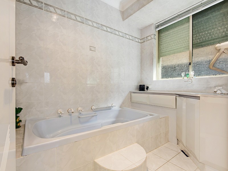 54 Belleview Crescent, Dianella WA 6059