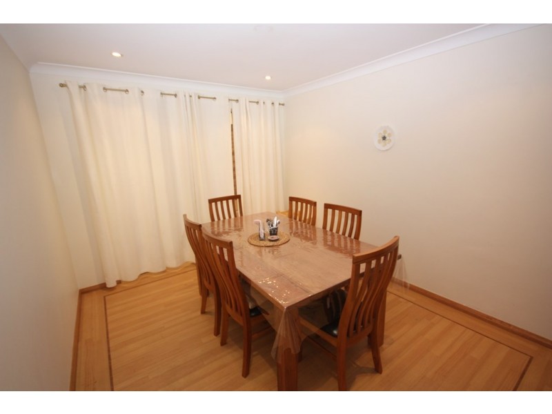 6 Jennifer Place, Alexander Heights WA 6064